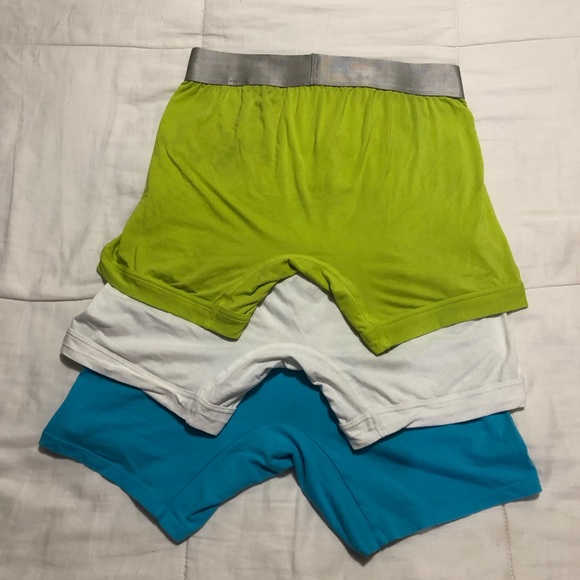 Pkg of 3. Designer Calvin Klein Boxer Briefs./ Men - Picture 2 of 3